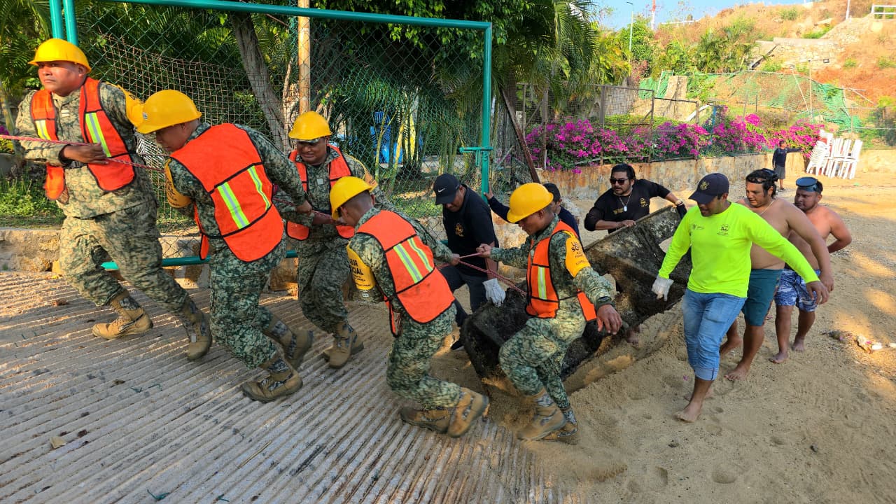 Gobierno de Guerrero garantiza limpieza de playas en Acapulco previo a Semana Santa